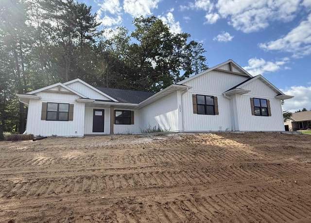 Property at 1093 Stordeur Dr, Green Bay, WI 54313, 3 beds, 2 baths