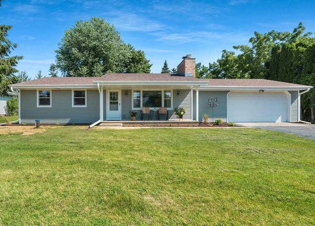 Property at 1904 Indian Point Rd, Oshkosh, WI 54901, 2 beds, 1 bath