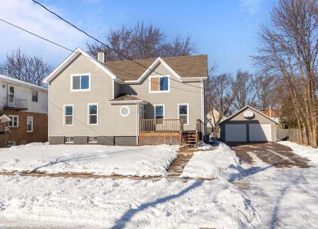 Property at 1206 W Elsie St, Appleton, WI 54914, 4 beds, 2 baths