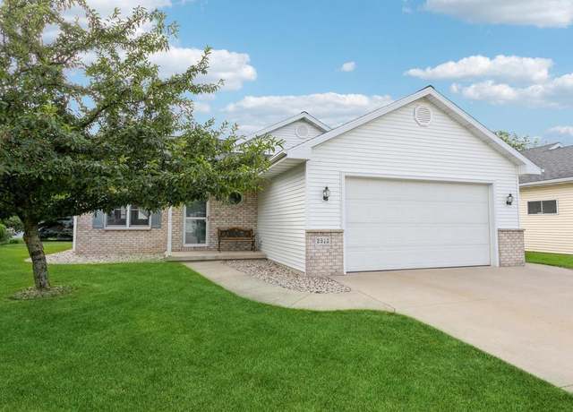 Property at 2513 Bishops Ln, Neenah, WI 54956, 5 beds, 3 baths