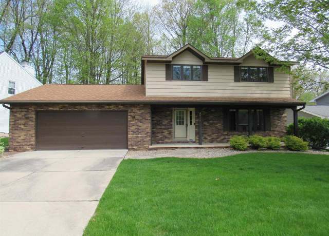 Property at 2426 Ironwood Dr, Green Bay, WI 54304, 3 beds, 2.5 baths