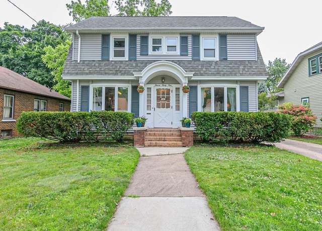 Property at 1139 W Summer St, Appleton, WI 54914, 3 beds, 1.5 baths