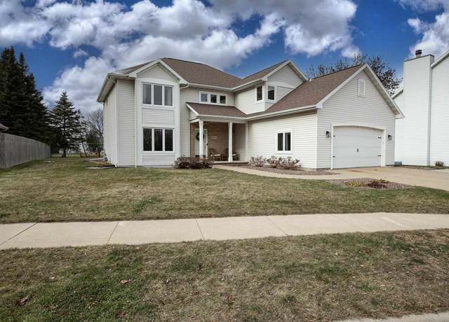 Property at 2417 S Matthias St, Appleton, WI 54915, 4 beds, 2.5 baths