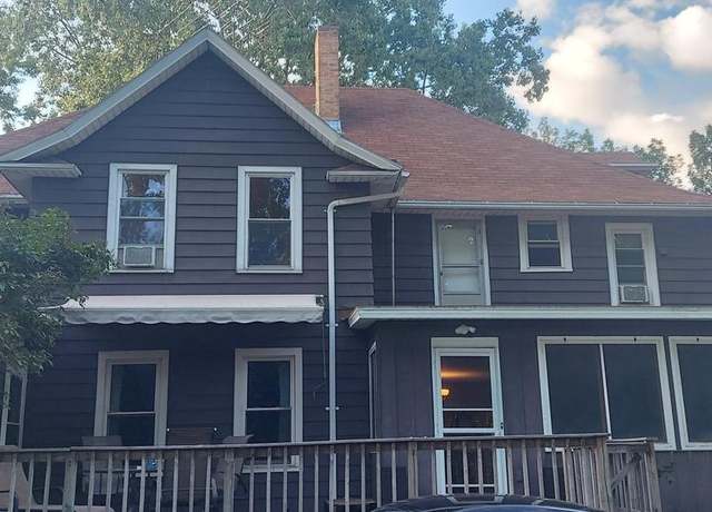 Property at 1025 Oneida St, Menasha, WI 54952, 3 beds, 2 baths