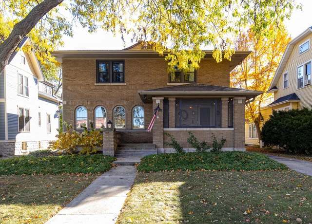 Property at 1337 Washington Ave, Oshkosh, WI 54901, 4 beds, 2.5 baths