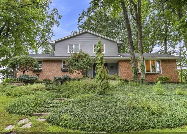 Property at 540 Pinehurst Ave, Green Bay, WI 54302, 3 beds, 2 baths