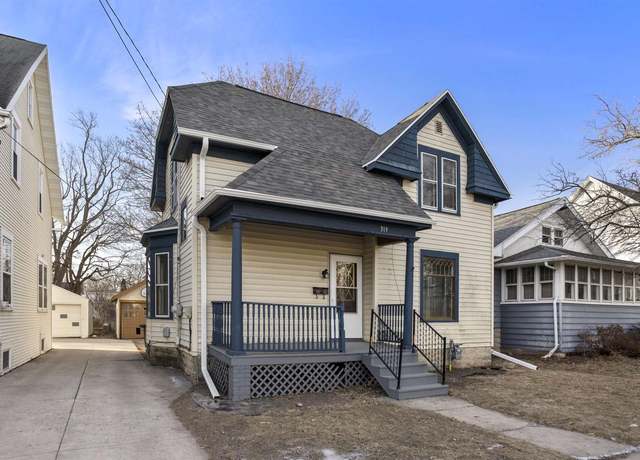 Property at 319 Saratoga Ave, Oshkosh, WI 54901, 3 beds, 1 bath