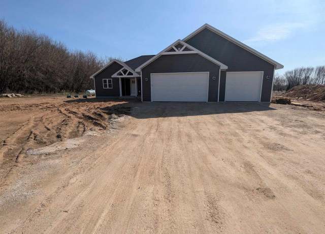 Property at N2276 High Ridge Ln, New London, WI 54961, 3 beds, 2.5 baths