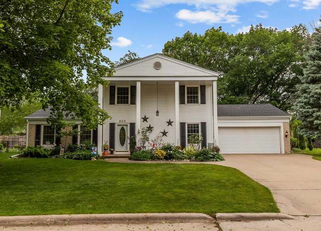 Property at 805 N Canterbury Dr, Appleton, WI 54915, 4 beds, 2.5 baths