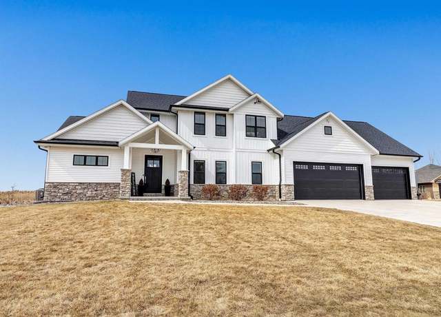 Property at 707 Covered Wagon Trl, Pulaski, WI 54162, 5 beds, 2.5 baths