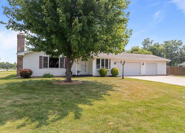 Property at 409 Spring Road Dr, Neenah, WI 54956, 4 beds, 2 baths