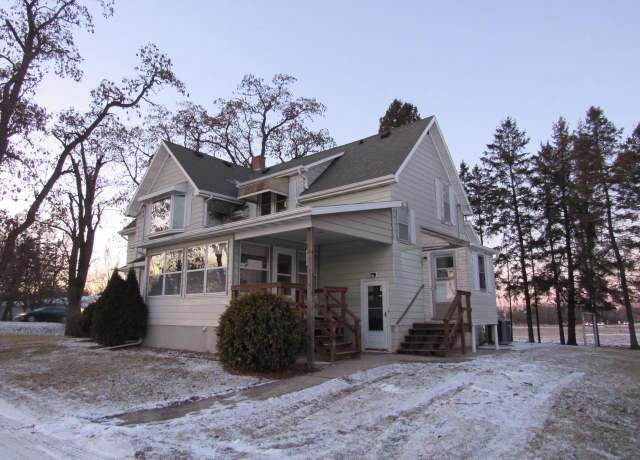 Property at 9258 State Road 76, Neenah, WI 54956, 4 beds, 2 baths