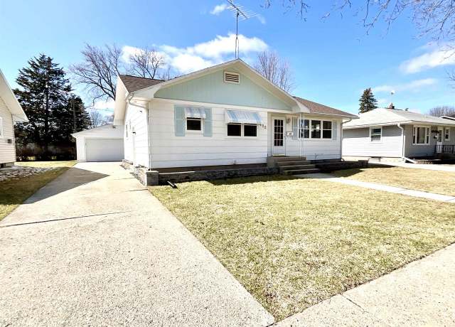 Property at 488 Taft St, Fond Du Lac, WI 54935, 3 beds, 2 baths