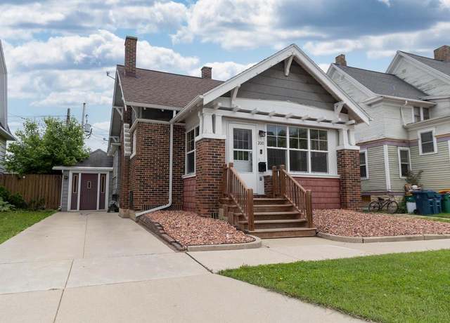 Property at 200 Ellis St, Fond Du Lac, WI 54935, 2 beds, 1.5 baths