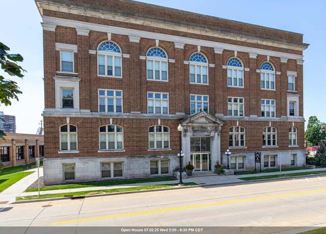 Property at 105 Washington Ave #002, Oshkosh, WI 54901, 1 bed, 1 bath