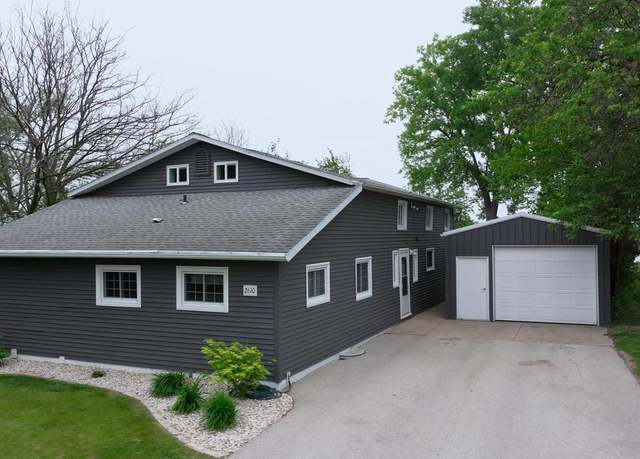 Property at 2610 Longtail Beach Ln, Suamico, WI 54173, 4 beds, 2.5 baths