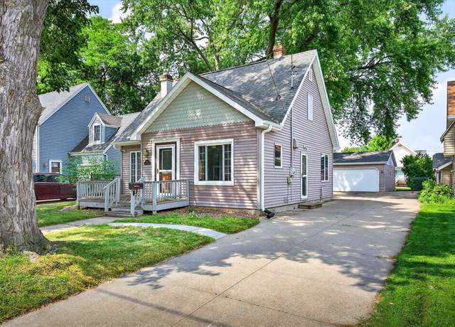 Property at 607 Grove St, Neenah, WI 54956, 2 beds, 1 bath