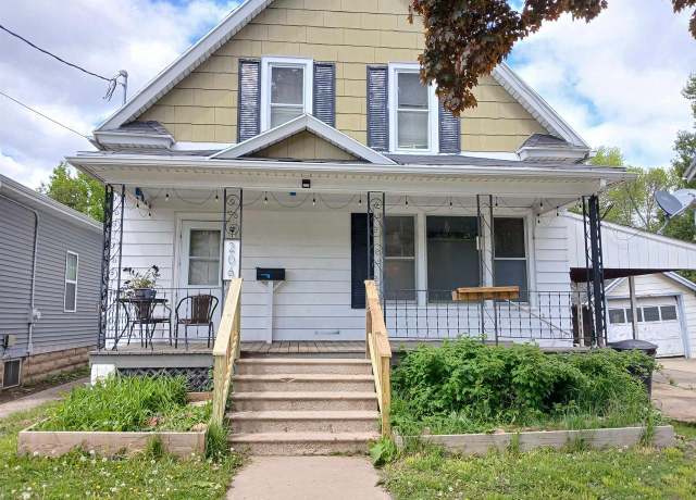 Property at 206 W Winnebago St, Appleton, WI 54911, 3 beds, 1.5 baths