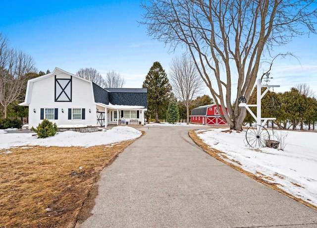 Property at 1513 Clairville Rd, Oshkosh, WI 54904, 3 beds, 3 baths