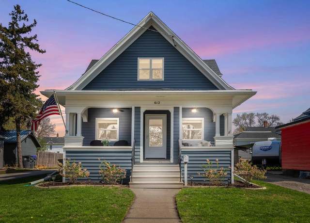Property at 612 Lincoln St, Neenah, WI 54956, 3 beds, 1.5 baths