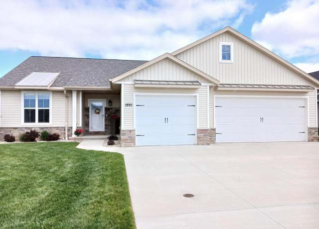 Property at 1890 Red Fox Ln, Kaukauna, WI 54130, 3 beds, 3 baths