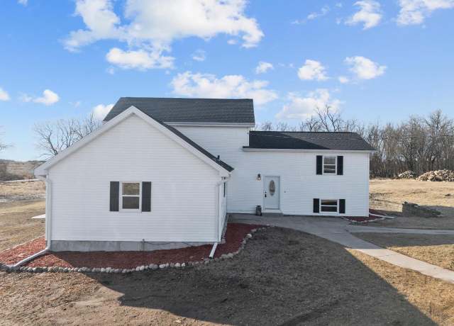 Property at 5429 Broderick Rd, Omro, WI 54963, 4 beds, 2 baths