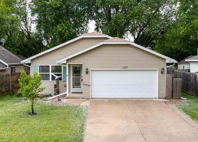 Property at 2217 Mt Vernon St, Oshkosh, WI 54901, 2 beds, 1 bath