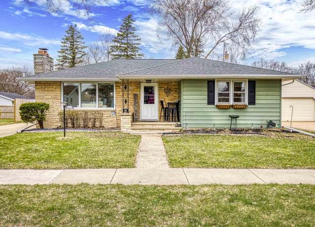 Property at 416 S Joseph St, Kimberly, WI 54136, 4 beds, 1 bath
