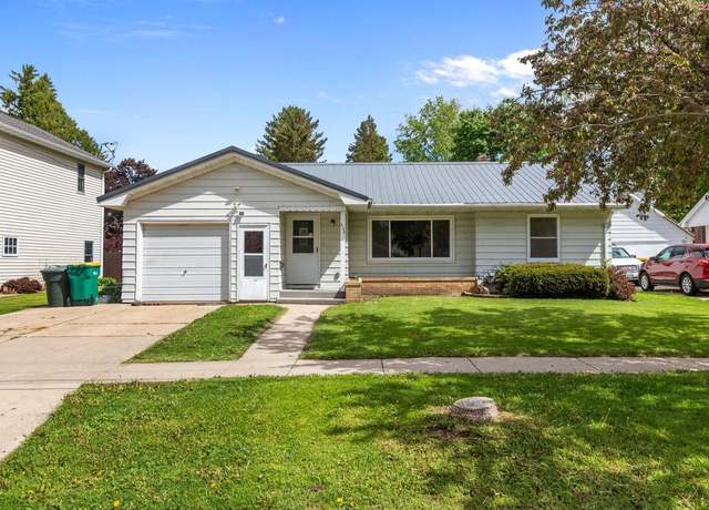 Property at 532 E Jackson St, Ripon, WI 54971, 3 beds, 1 bath