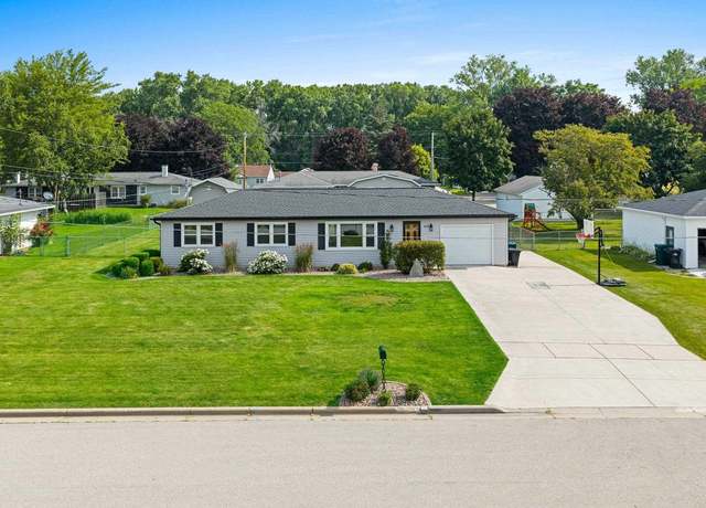 Property at 1844 Hazel Ct, Green Bay, WI 54309, 3 beds, 2 baths