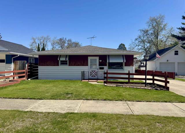 Property at 840 Spruce St, De Pere, WI 54115, 2 beds, 1 bath
