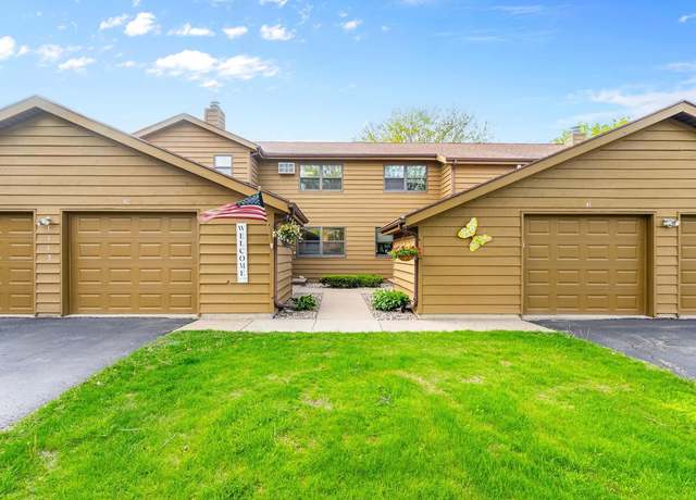Property at 1115 Daniel Ct #40, Neenah, WI 54956, 3 beds, 2.5 baths