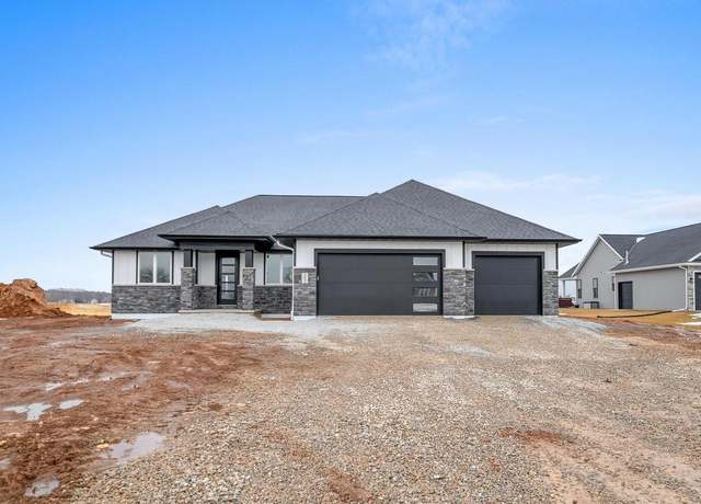 Property at 284 Kerrigan Dr, Wrightstown, WI 54180, 3 beds, 2.5 baths