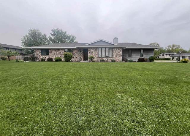 Property at 1519 Lynwood Ln, Green Bay, WI 54311, 3 beds, 3 baths