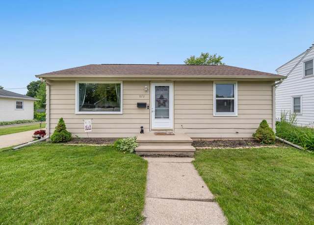 Property at 973 Grove St, Neenah, WI 54956, 3 beds, 1 bath
