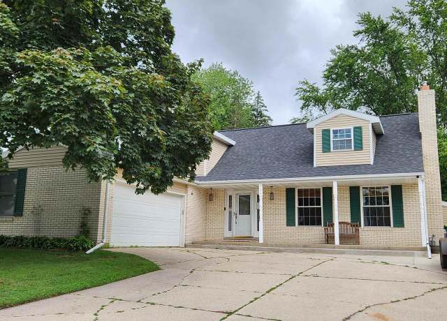 Property at 537 Alpine Dr, Green Bay, WI 54302, 5 beds, 4 baths