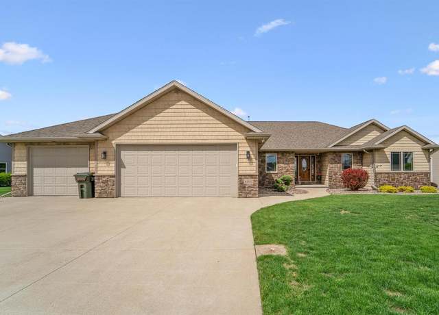 Property at 4201 Fieldcrest Dr, Kaukauna, WI 54130, 4 beds, 3.5 baths