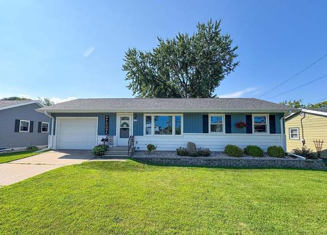 Property at 1123 Fillmore Ave, Oshkosh, WI 59402, 2 beds, 1 bath