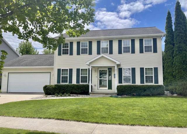 Property at 1401 E Bedford Ln, Appleton, WI 54915, 4 beds, 2.5 baths