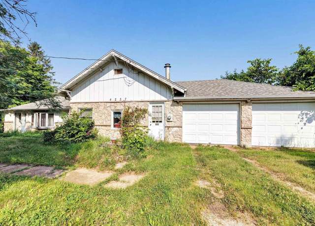 Property at 4237 Sturgeon Bay Rd, Green Bay, WI 54311, 4 beds, 1.5 baths