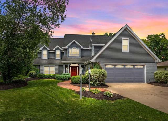 Property at 140 River Dr, Appleton, WI 54915, 5 beds, 3.5 baths