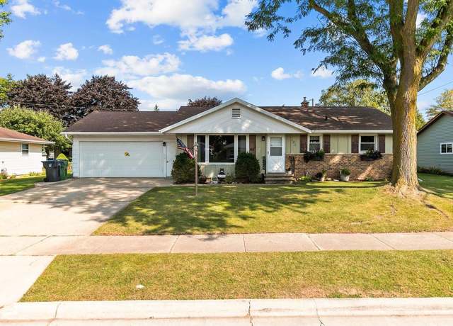 Property at 422 Springdale Dr, Brillion, WI 54110, 3 beds, 1.5 baths