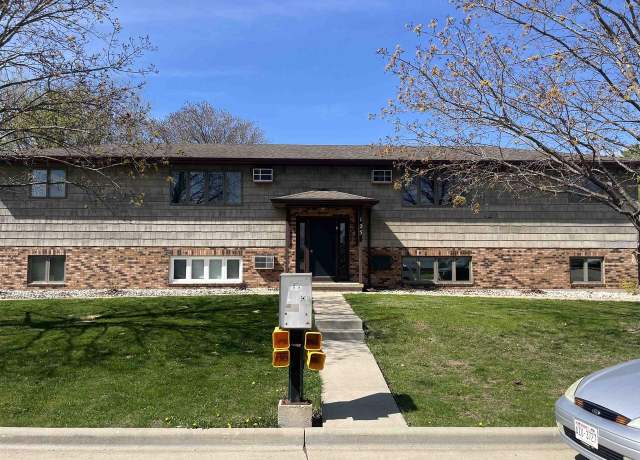 Property at 125 Indiana Ave, North Fond Du Lac, WI 54937, 8 beds, 4 baths
