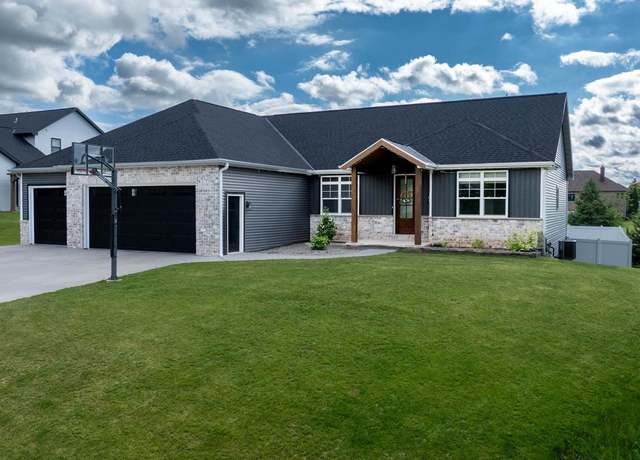 Property at 1871 Dallas Ln, De Pere, WI 54115, 4 beds, 3.5 baths