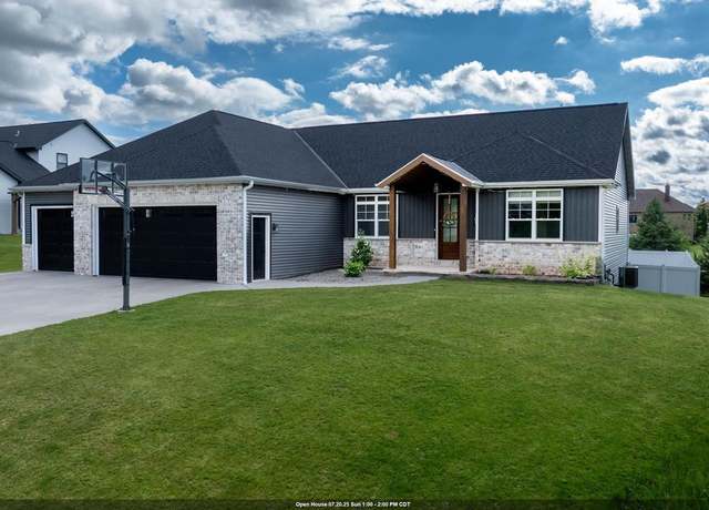 Property at 1871 Dallas Ln, De Pere, WI 54115, 4 beds, 3.5 baths