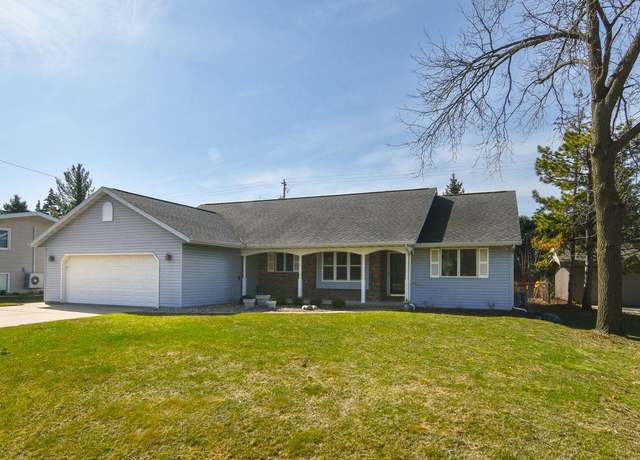 Property at 184 Baldwin Ct, Appleton, WI 54915, 3 beds, 2 baths