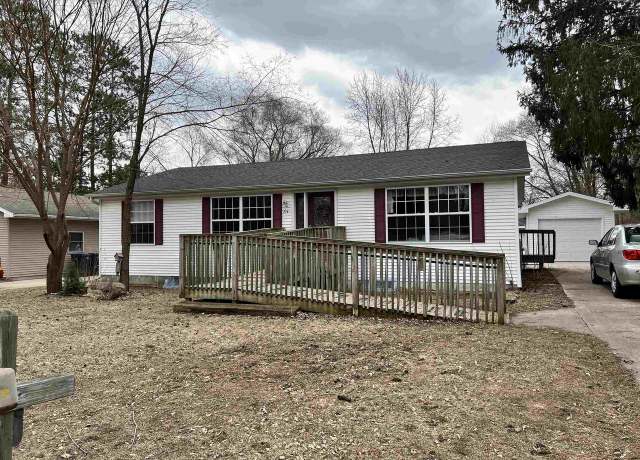 Property at 714 Clarke St, Waupaca, WI 54981, 3 beds, 2 baths