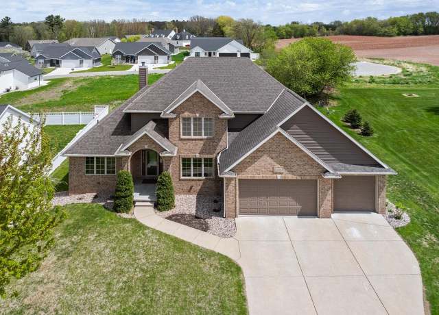 Property at 1106 Lake Largo Dr, Green Bay, WI 54311, 5 beds, 3.5 baths