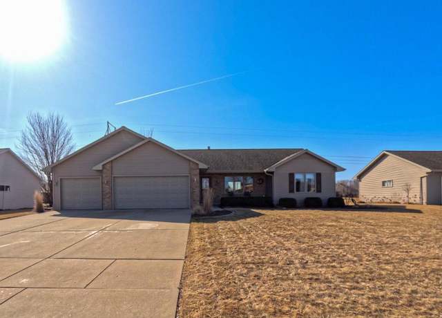 Property at 3142 Egan Ln, Green Bay, WI 54311, 3 beds, 2 baths