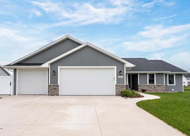 Property at N9332 Mulholland Ln, Appleton, WI 54915, 5 beds, 3.5 baths
